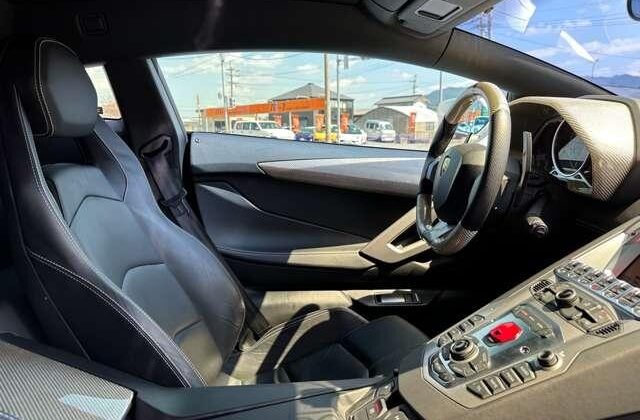 LAMBORGHINI AVENTADOR 2012