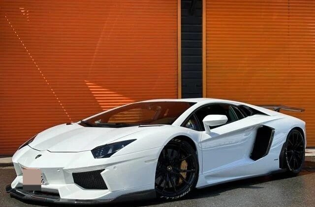 LAMBORGHINI AVENTADOR 2012