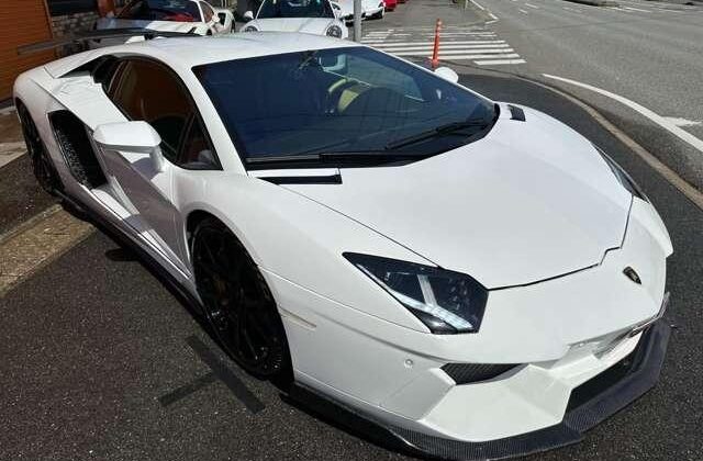 LAMBORGHINI AVENTADOR 2012