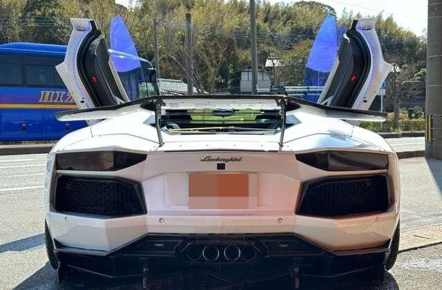 LAMBORGHINI AVENTADOR 2012