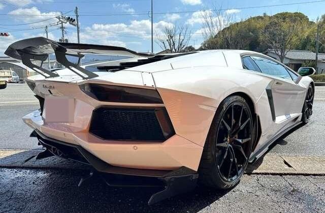 LAMBORGHINI AVENTADOR 2012