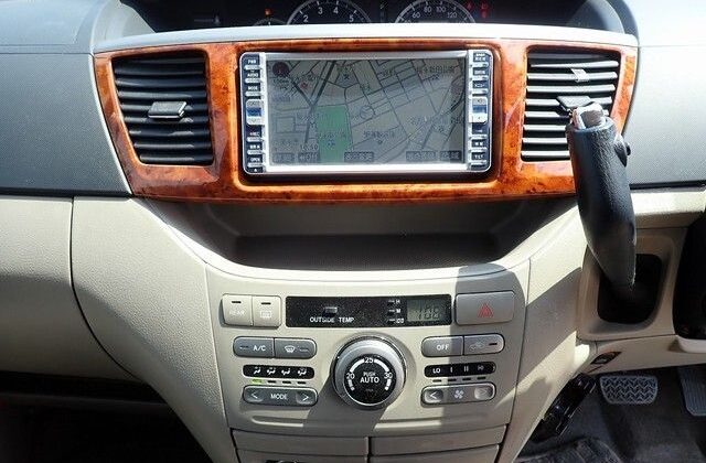 TOYOTA NOAH 2005
