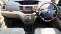 TOYOTA NOAH 2005