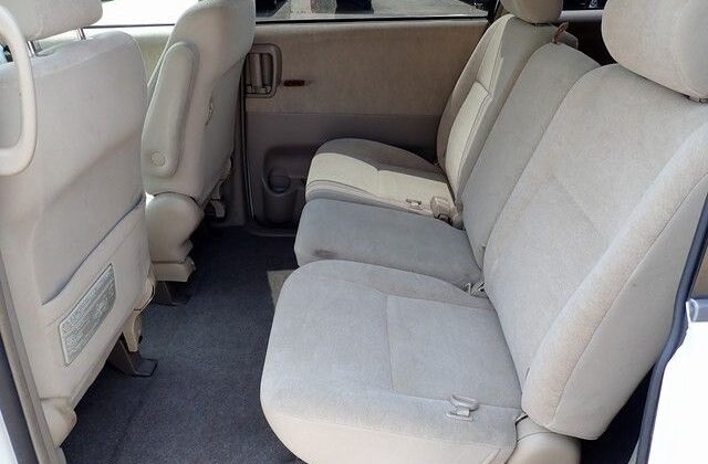 TOYOTA NOAH 2005