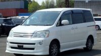 TOYOTA NOAH 2005