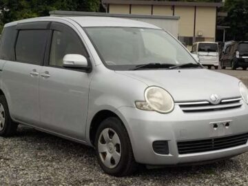 TOYOTA SIENTA 2012