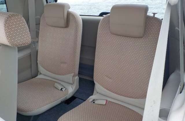 TOYOTA SIENTA 2012