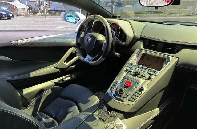 LAMBORGHINI AVENTADOR 2012