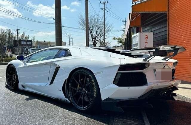 LAMBORGHINI AVENTADOR 2012