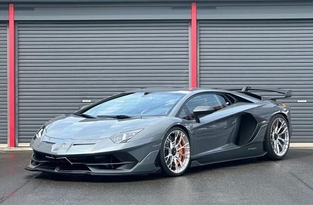 LAMBORGHINI AVENTADOR 2019