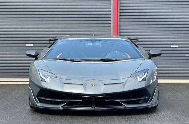LAMBORGHINI AVENTADOR 2019