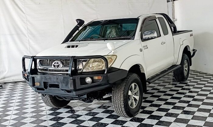 TOYOTA SMART CAB 2011
