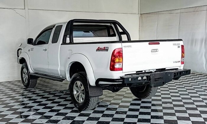 TOYOTA SMART CAB 2011