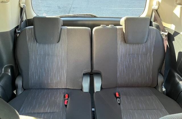 TOYOTA NOAH SI