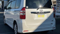 TOYOTA NOAH SI