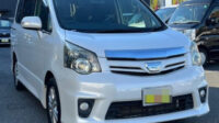 TOYOTA NOAH SI